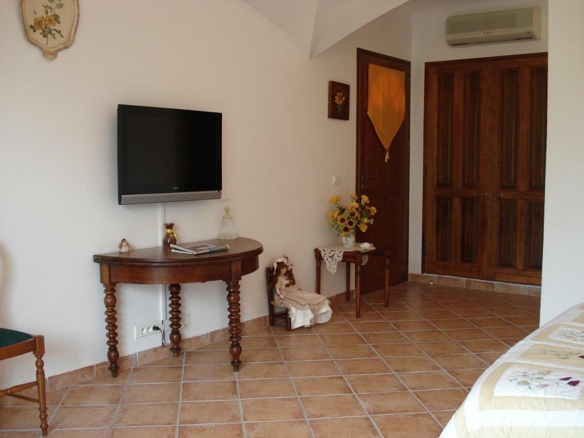 Les Chambres De L'Hote Antique Pietra Longa Salvini Exterior foto